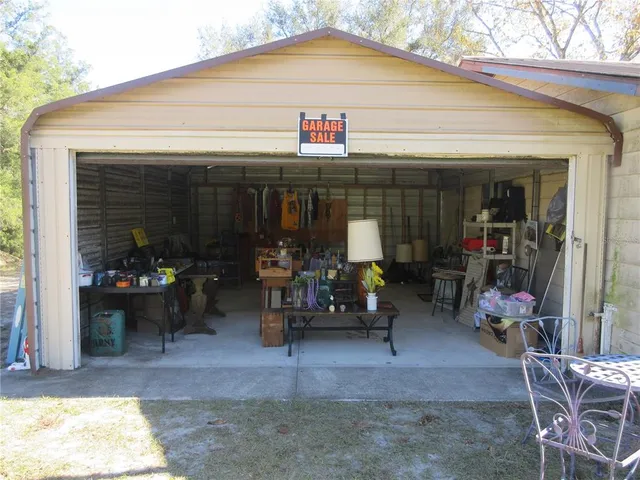 $164,000 | 1605 Southeast 160th Court, Ocklawaha, FL 32179