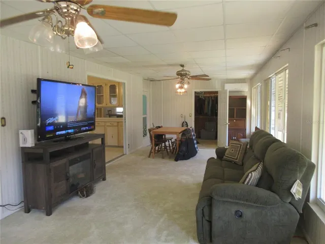 $164,000 | 1605 Southeast 160th Court, Ocklawaha, FL 32179