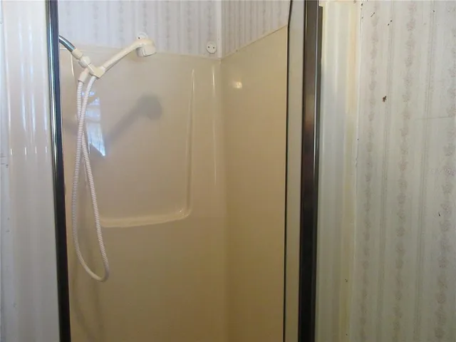 $164,000 | 1605 Southeast 160th Court, Ocklawaha, FL 32179