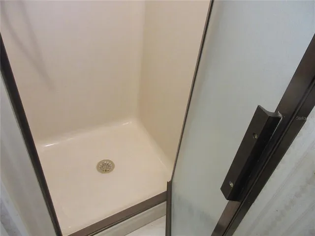 $164,000 | 1605 Southeast 160th Court, Ocklawaha, FL 32179