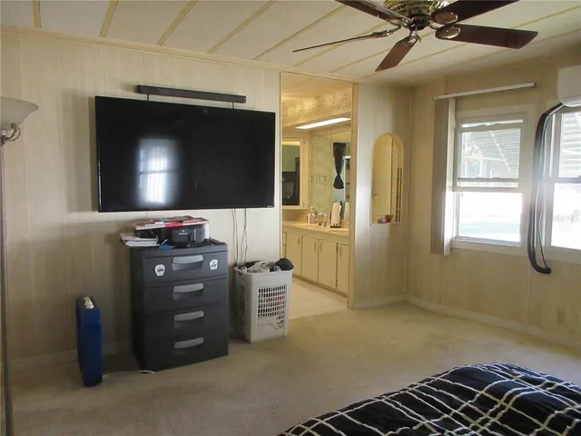 $164,000 | 1605 Southeast 160th Court, Ocklawaha, FL 32179