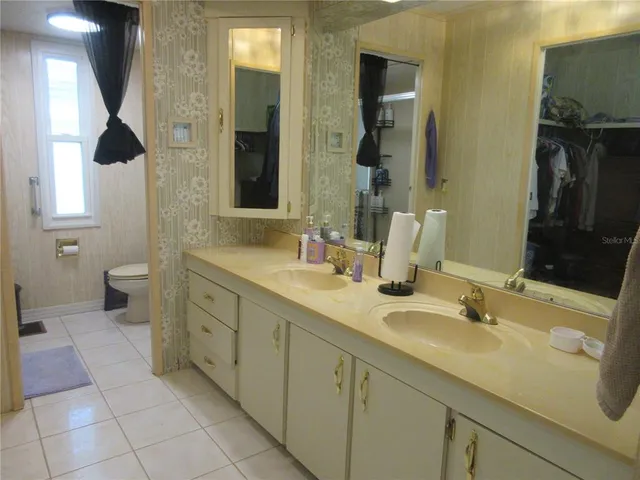 $164,000 | 1605 Southeast 160th Court, Ocklawaha, FL 32179