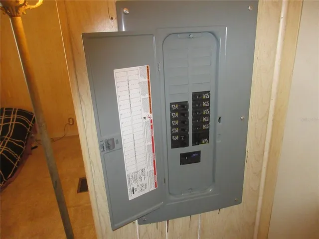 $164,000 | 1605 Southeast 160th Court, Ocklawaha, FL 32179