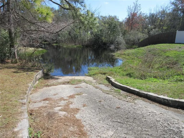 $164,000 | 1605 Southeast 160th Court, Ocklawaha, FL 32179