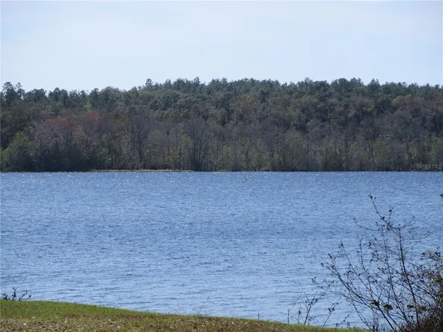 $164,000 | 1605 Southeast 160th Court, Ocklawaha, FL 32179