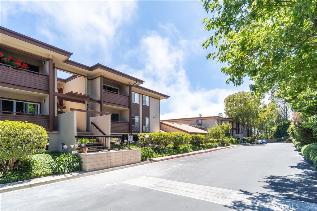 5927 Armaga Spring Road, Unit I Rancho Palos Verdes, CA 90275 - Photo 1 of 29