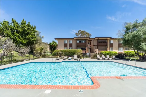 $699,000 | 5927 Armaga Spring Road, Unit I, Rancho Palos Verdes, CA 90275