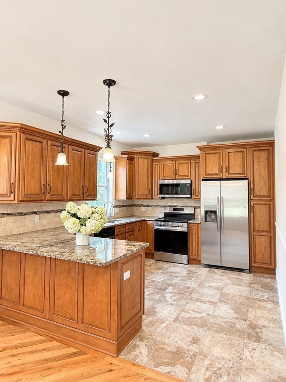 71 Bear Hole Road West Springfield, MA 01089 - Photo 4 of 38 Gallery Image 4