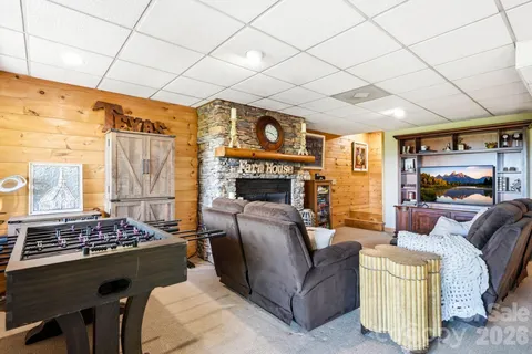 $1,000,000 | 3918 Skyline Drive, Morganton, NC 28655