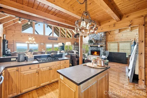 $1,000,000 | 3918 Skyline Drive, Morganton, NC 28655