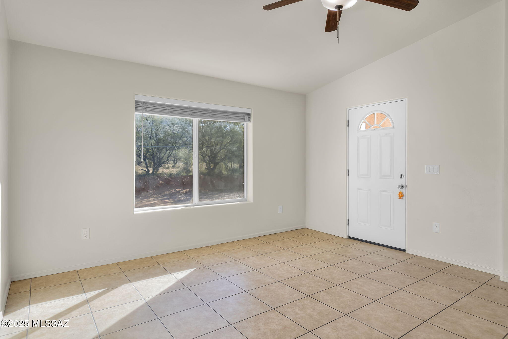 118 Calle Tiburon Rio Rico, AZ 85648 - Photo 13 of 34