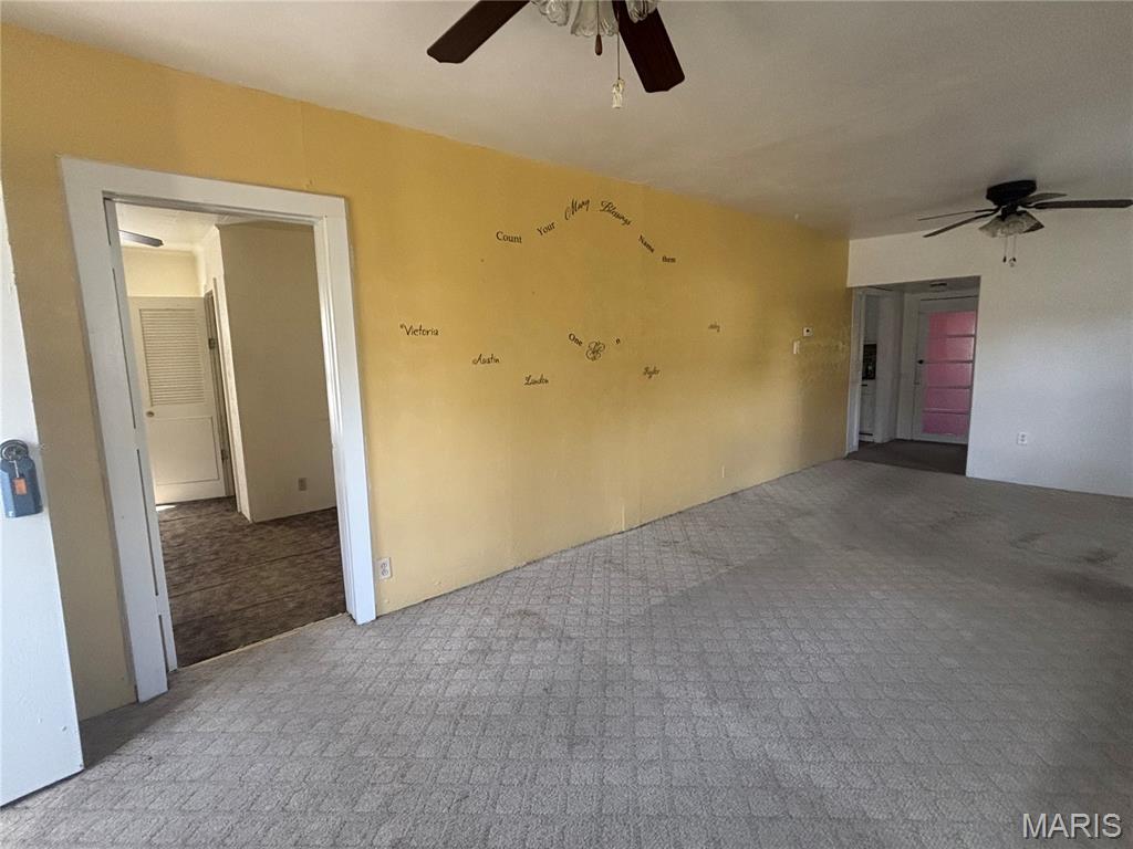 1921 West Springfield Road St. Clair, MO 63077 - Photo 14 of 37