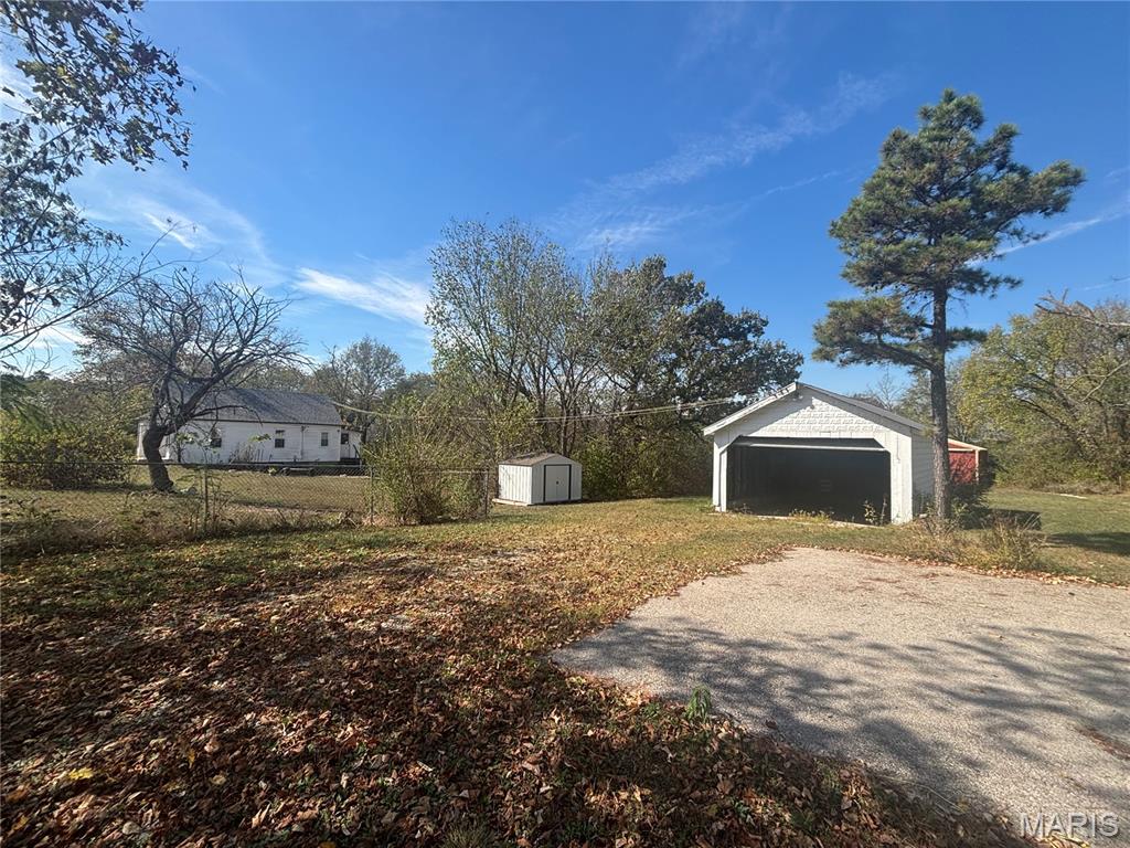 1921 West Springfield Road St. Clair, MO 63077 - Photo 6 of 37