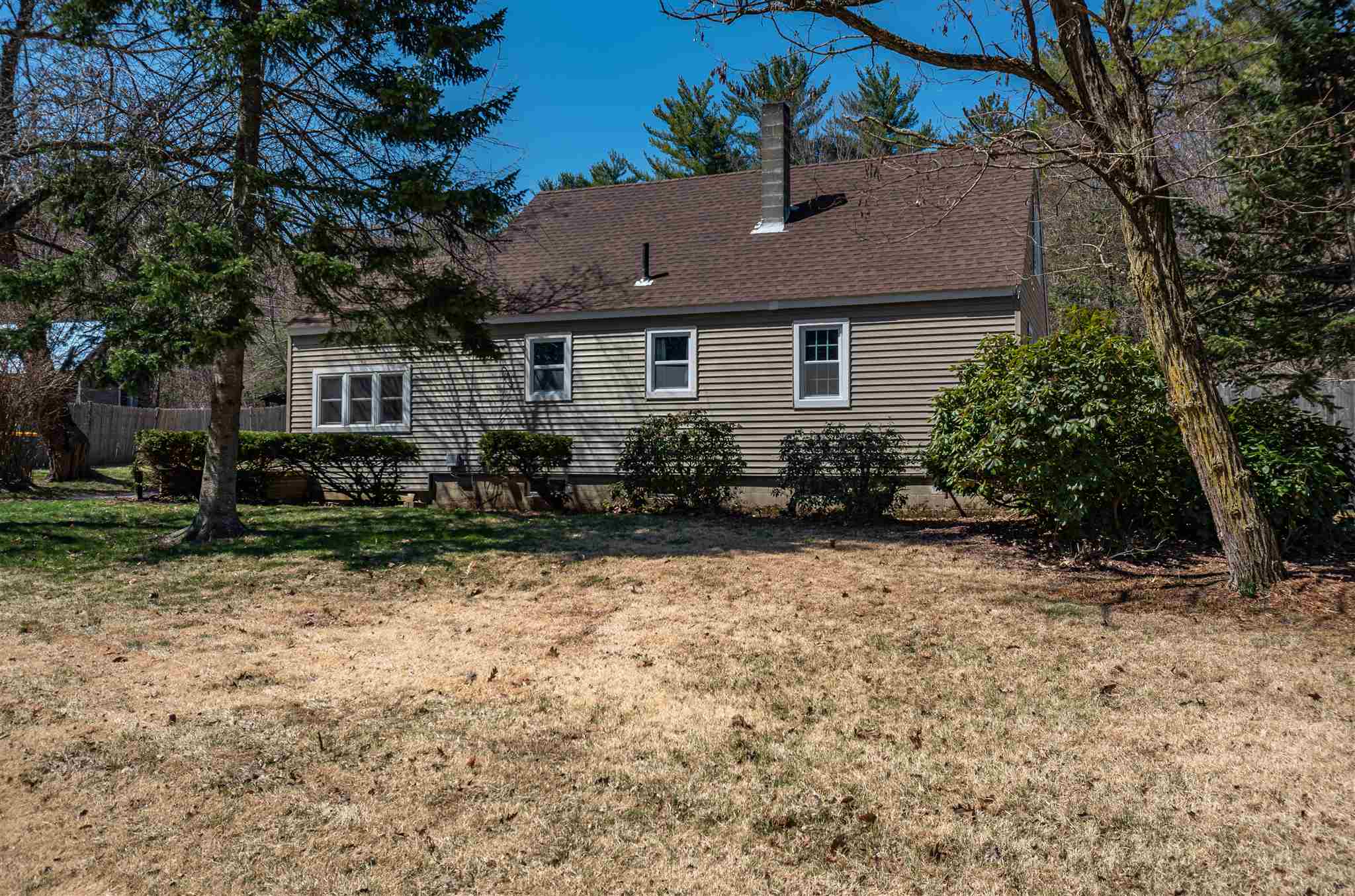 218 Milton Road Rochester, NH 03868 - Photo 2 of 23