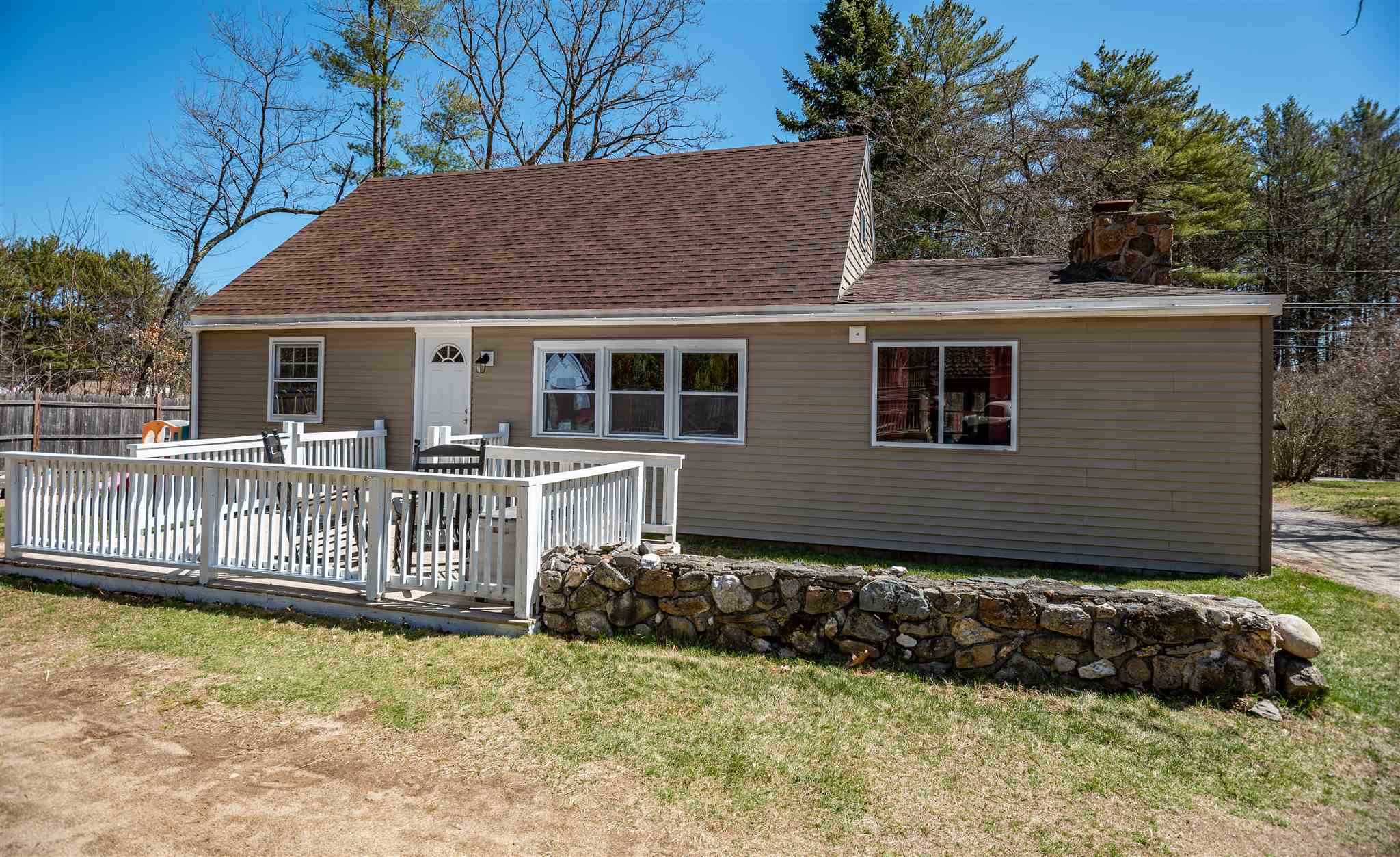 218 Milton Road Rochester, NH 03868 - Photo 3 of 23