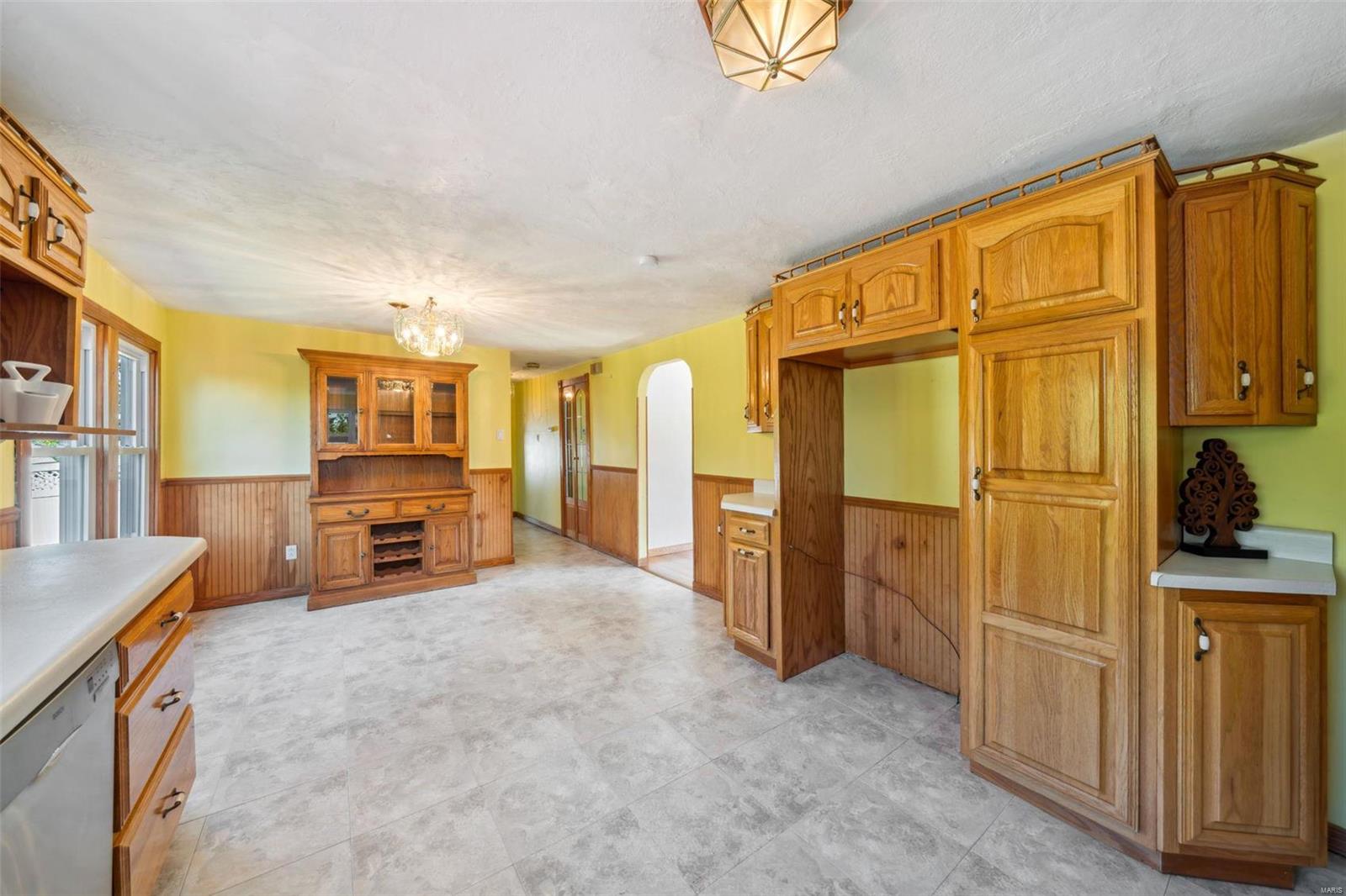 5645 Heintz Road St. Louis, MO 63129 - Photo 7 of 22 Gallery Image 7