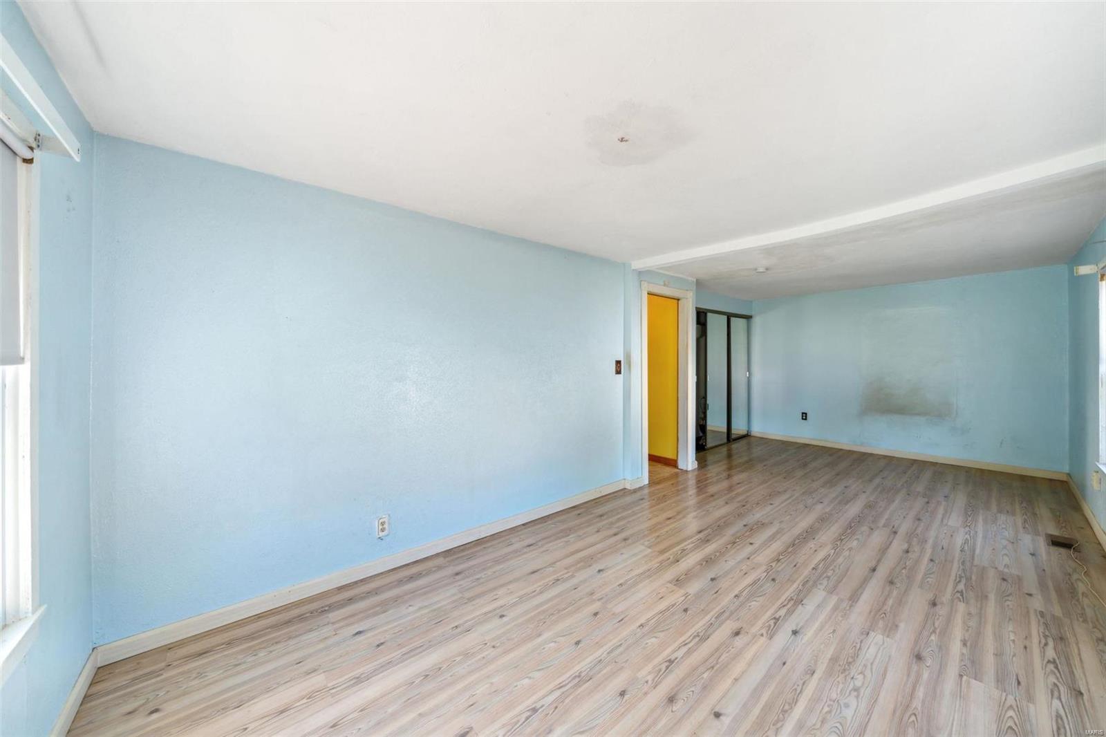 5645 Heintz Road St. Louis, MO 63129 - Photo 9 of 22 Gallery Image 9