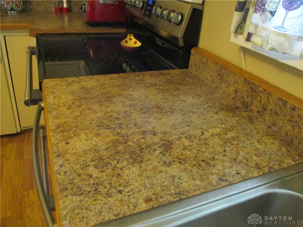 6897 Shields Road Lewisburg, OH 45338 - Photo 13 of 38 Gallery Image 13