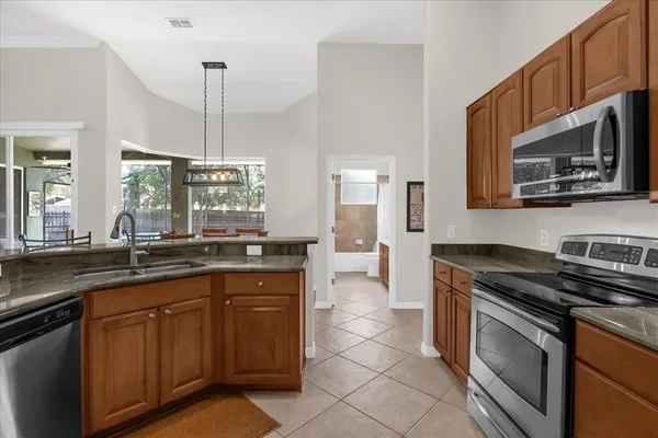 $529,900 | 618 Statenville Court, Ocoee, FL 34761