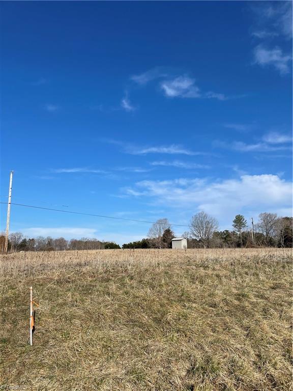 402 Aspen Road Reidsville, NC 27320 - Photo 1 of 7 Gallery Image 1