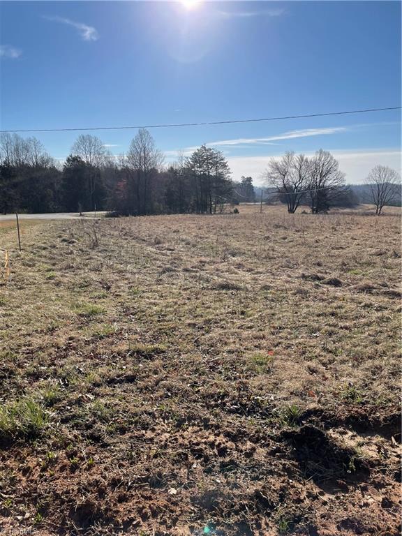 402 Aspen Road Reidsville, NC 27320 - Photo 5 of 7 Gallery Image 5