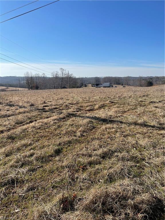 402 Aspen Road Reidsville, NC 27320 - Photo 7 of 7 Gallery Image 7