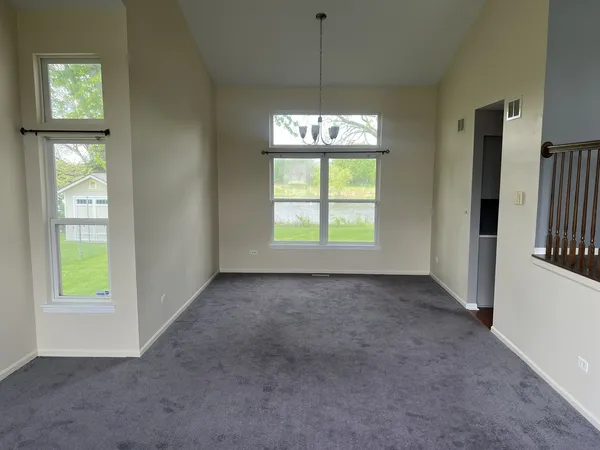$3,500 | 437 South Orchard Drive, Bolingbrook, IL 60440