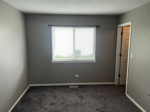 $3,500 | 437 South Orchard Drive, Bolingbrook, IL 60440