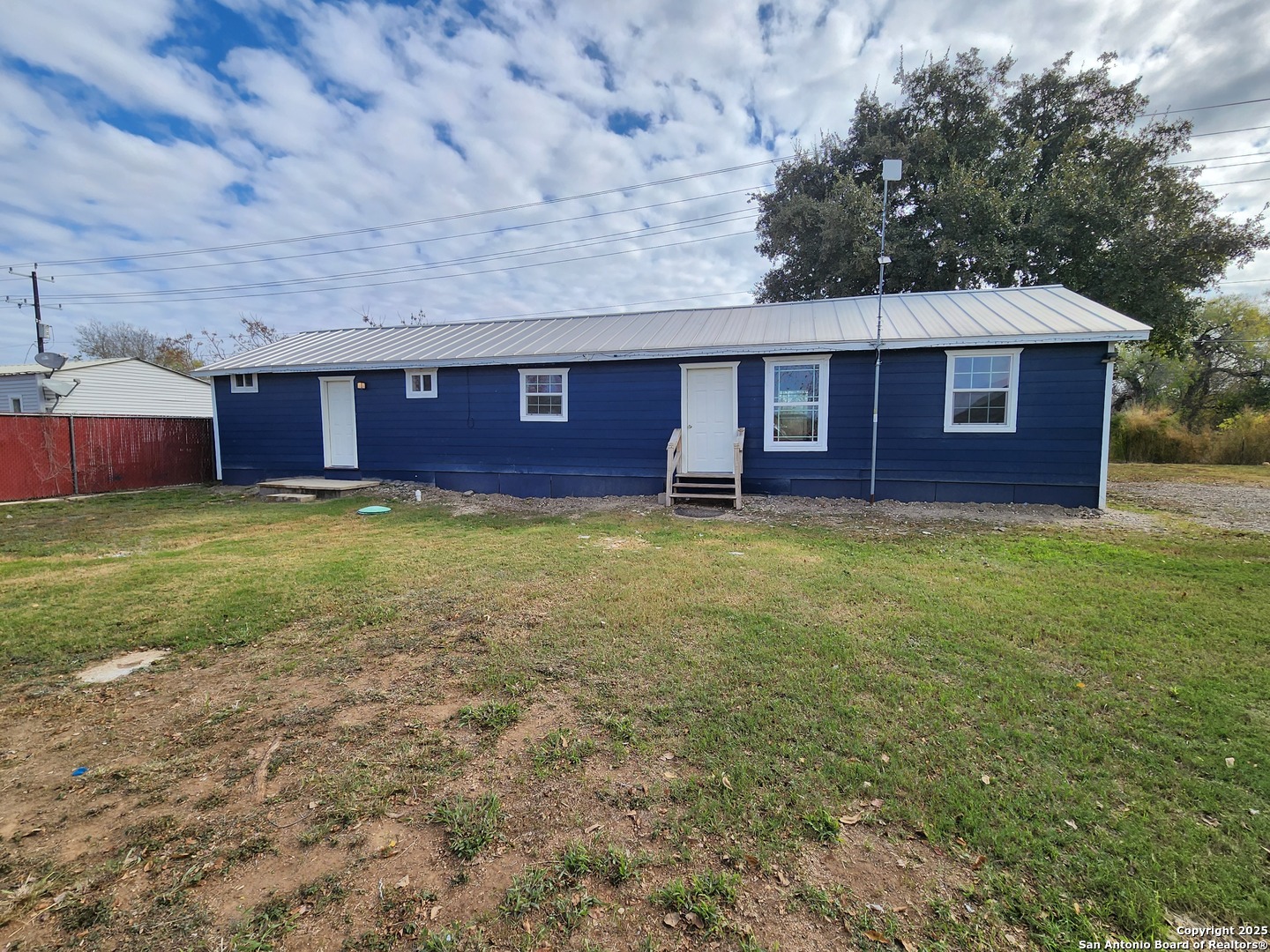 20335 Campbellton Road San Antonio, TX 78264 - Photo 2 of 16