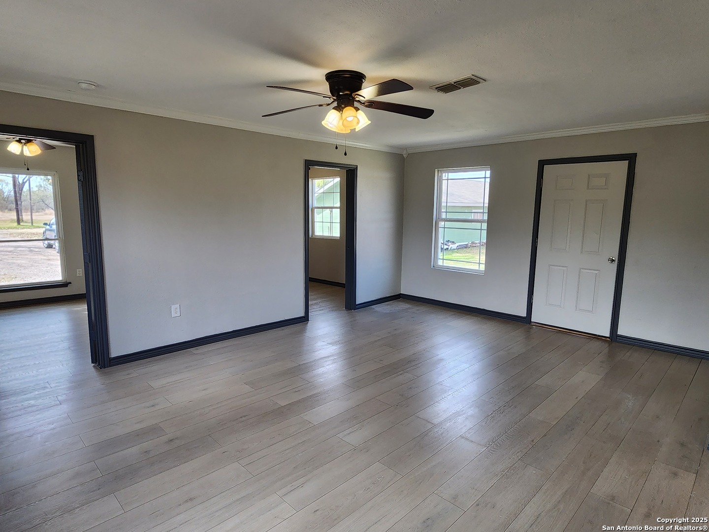 20335 Campbellton Road San Antonio, TX 78264 - Photo 3 of 16