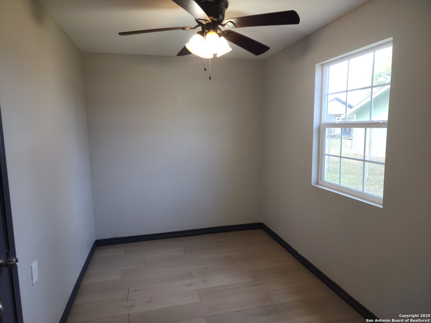 20335 Campbellton Road San Antonio, TX 78264 - Photo 10 of 16
