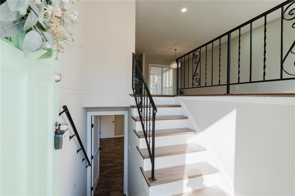 2976 Bay Berry Drive Southwest Marietta, GA 30008 - Photo 4 of 33 a view of entryway
