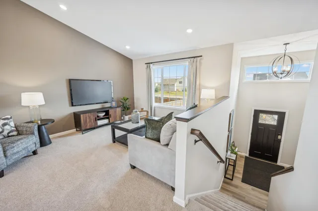 $434,900 | 877 Yellowcrest Street Southwest, Delano, MN 55328