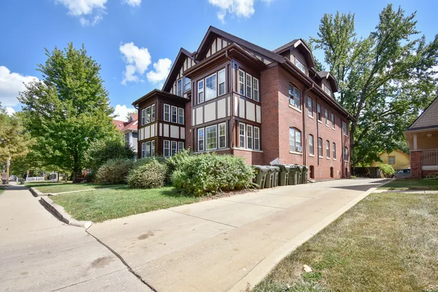 $975,000 | 603 West Green Street, Urbana, IL 61801