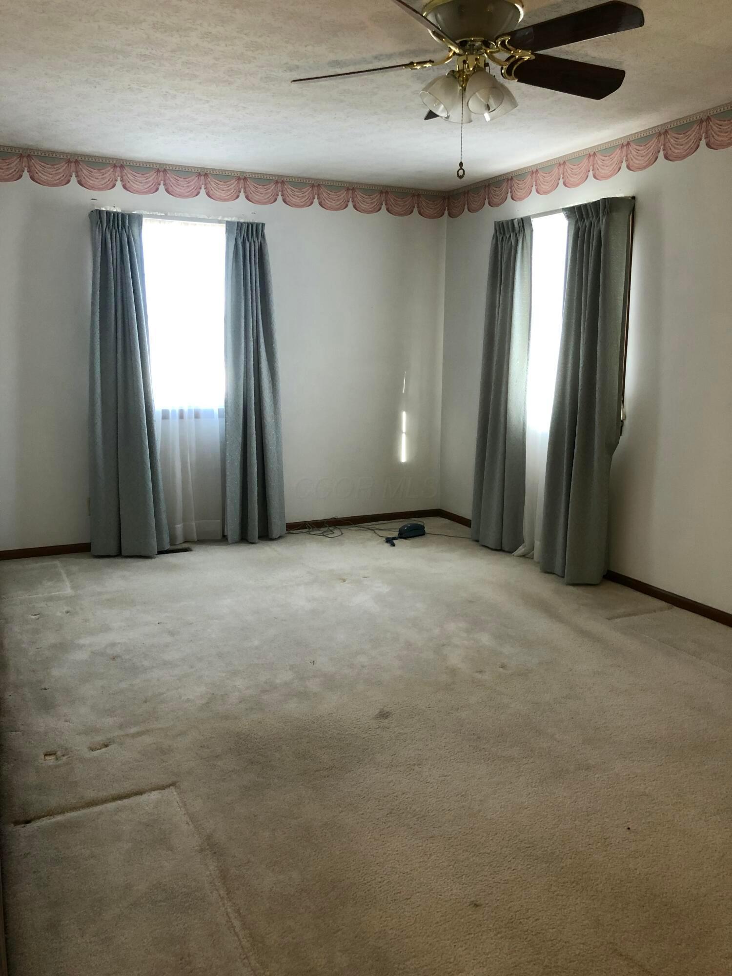 1667 Marion-Edison Road Marion, OH 43302 - Photo 11 of 20 Primary Bedroom