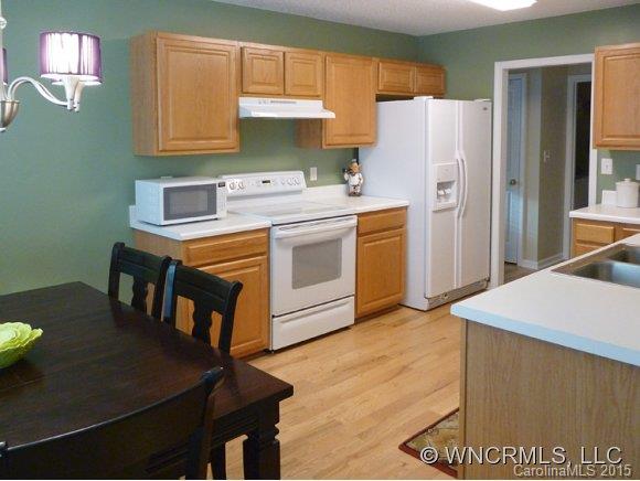 222 English Oak Road Fletcher, NC 28732 - Photo 9 of 22
