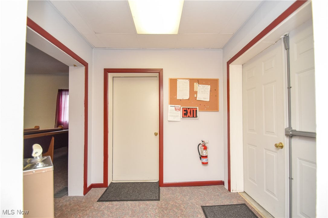 1187 Deforest Road Southeast Warren, OH 44484 - Photo 24 of 42 Hall with baseboards