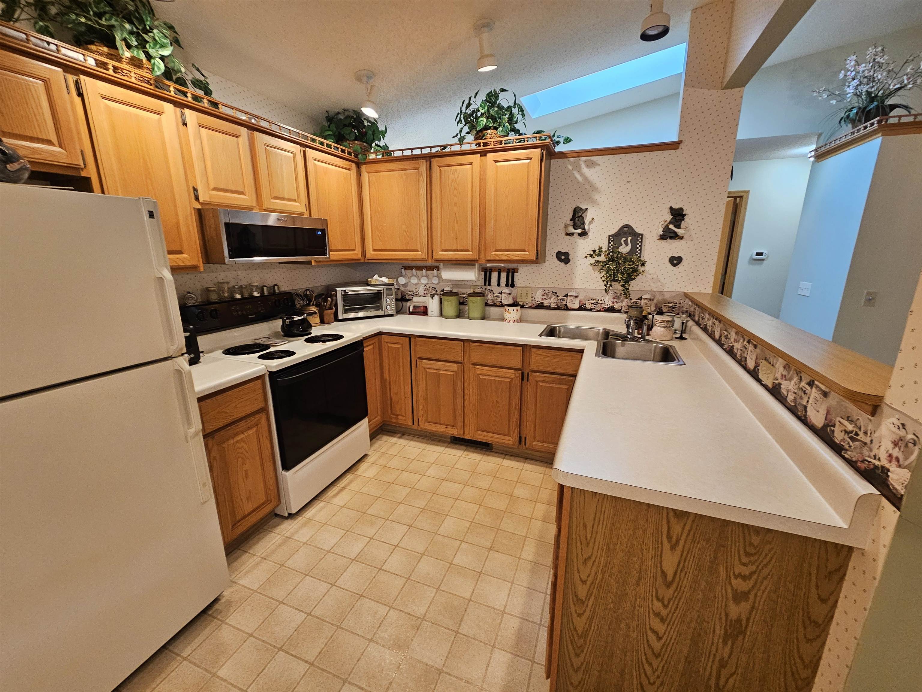 1720 Elizabeth Street Baraboo, WI 53913 - Photo 6 of 26