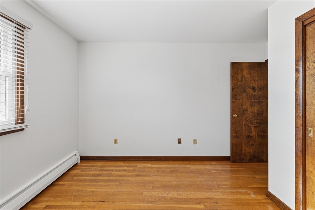 9 Monmouth Street Acushnet, MA 02743 - Photo 19 of 42