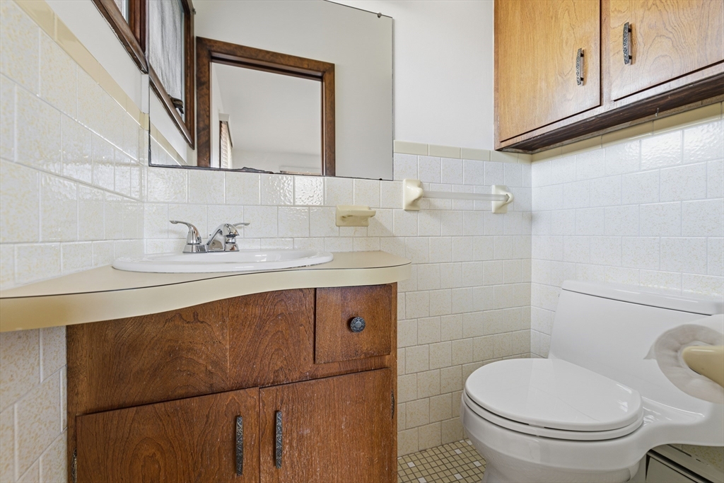 9 Monmouth Street Acushnet, MA 02743 - Photo 21 of 42