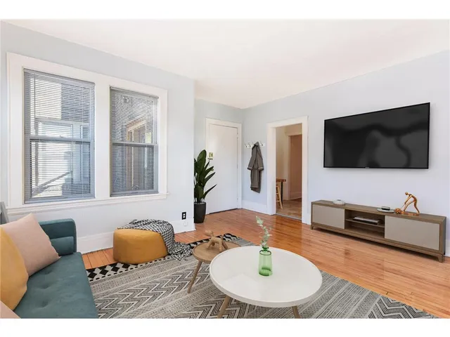 $1,245 | 1917 Emerson Avenue South, Unit 101, Minneapolis, MN 55403