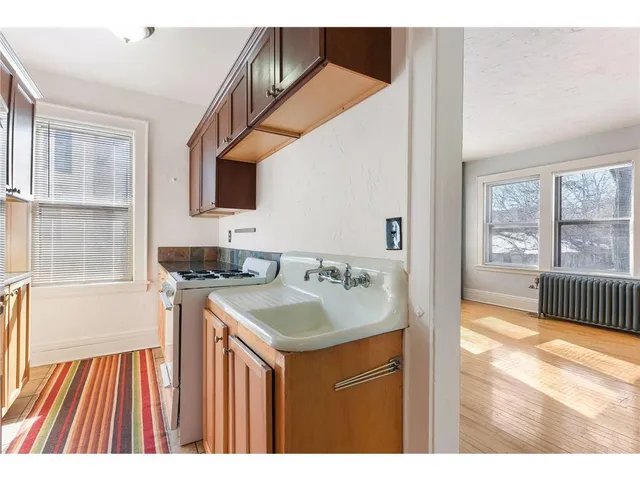 $1,245 | 1917 Emerson Avenue South, Unit 101, Minneapolis, MN 55403