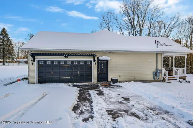 $415,000 | 106 Brookview Lane, Greentown, PA 18426