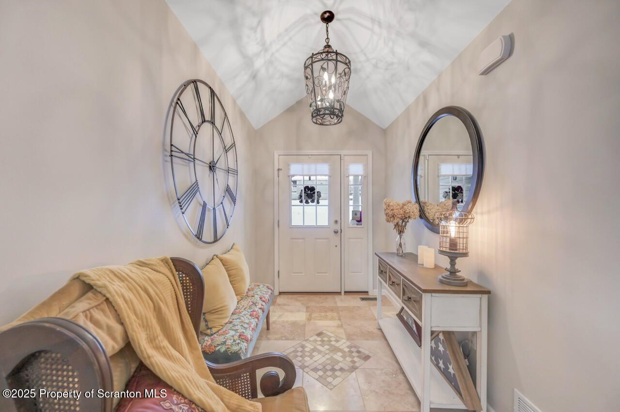 106 Brookview Lane Greentown, PA 18426 - Photo 6 of 59 106 Brookview Ln 05 Large