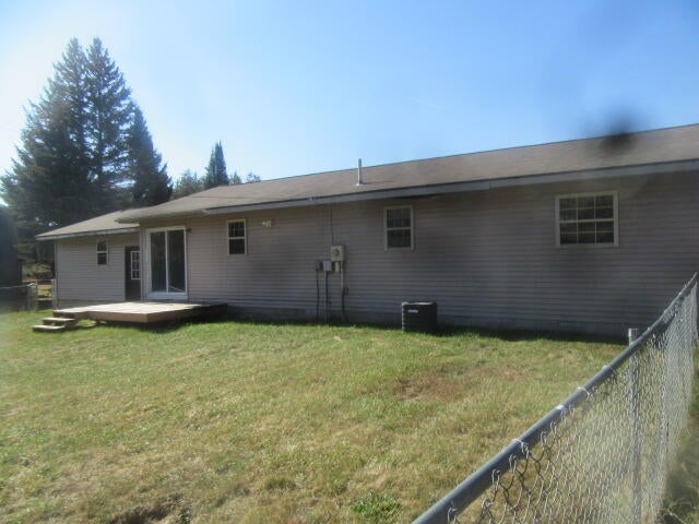 11827 South Stephan Bridge Road Roscommon, MI 48653 - Photo 4 of 12 Gallery Image 4