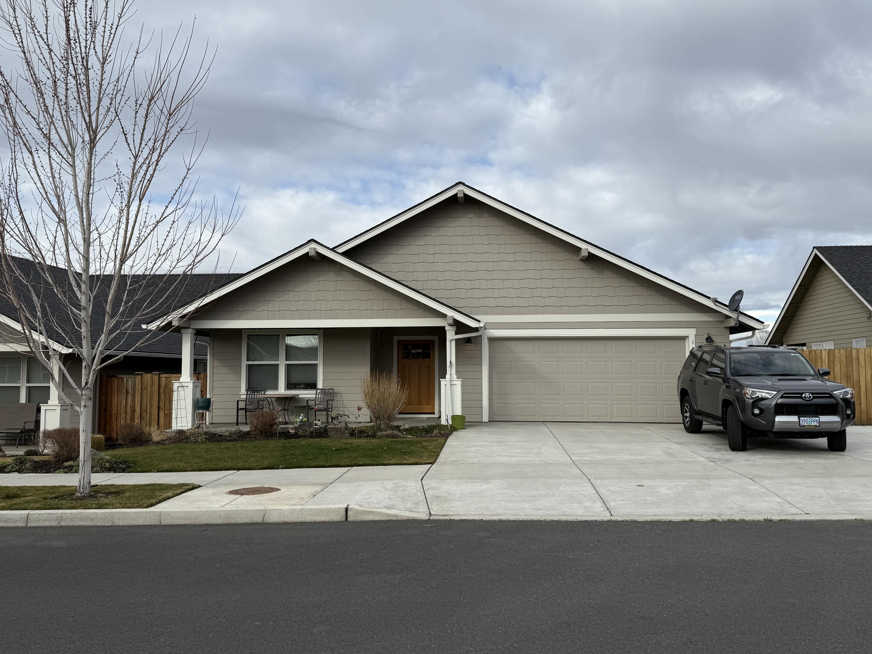 1779 Northeast 3rd Street Redmond, OR 97756 - Photo 1 of 19 IMG_5249