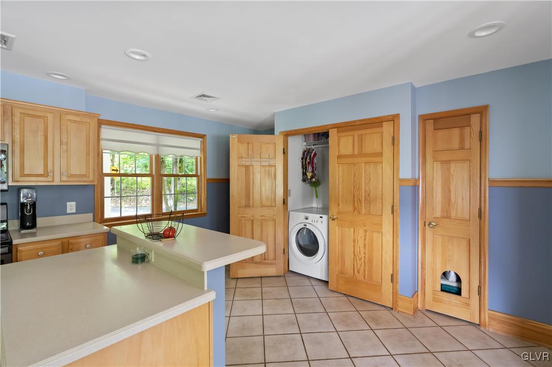 1765 Spring Valley Road Bethlehem, PA 18015 - Photo 45 of 48 Gallery Image 45