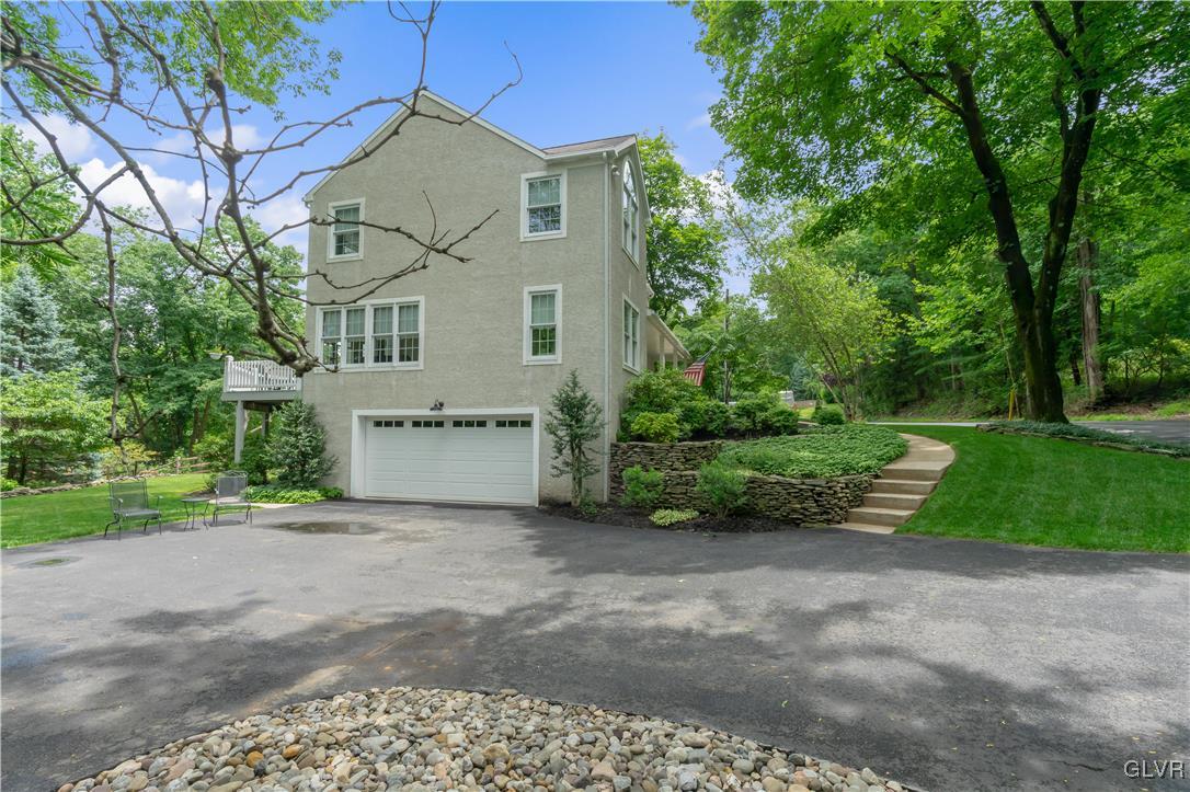 1765 Spring Valley Road Bethlehem, PA 18015 - Photo 8 of 48 Gallery Image 8