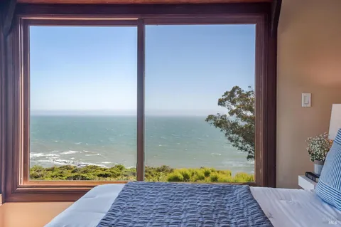 $2,350,000 | 272 Ocean Parkway, Bolinas, CA 94924