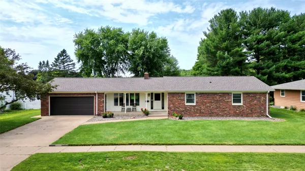 $319,900 | 1126 East Fillmore Avenue, Eau Claire, WI 54701